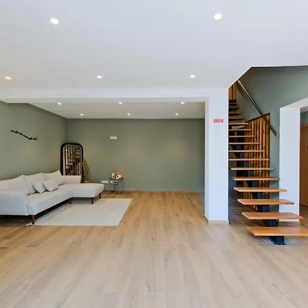 Lovely Fully Equipped Near Subway N5 Appartement *